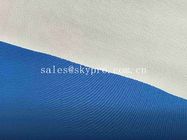Lado liso colorido do rolo um da tela do neopreno gravado com poliéster de nylon azul do Spandex