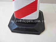 Produtos de borracha moldados cone coloridos flexíveis do tráfego do PE liso reflexivo quadrado feito sob encomenda